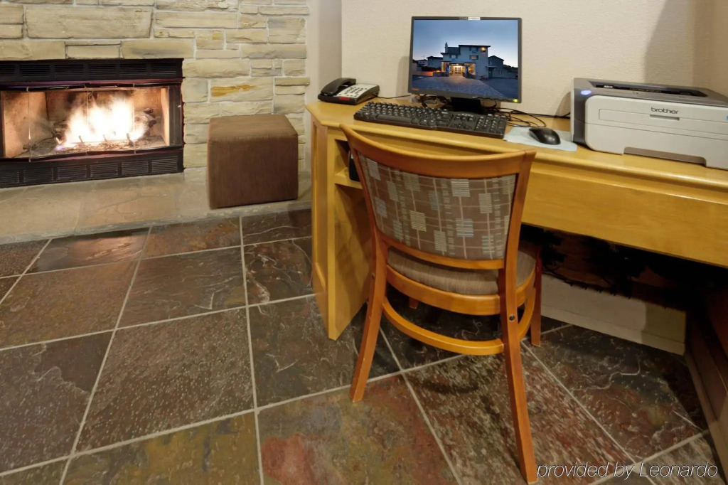 Holiday Inn Express Monterey - Cannery Row by IHG