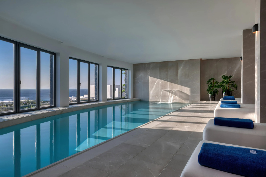 Sandblu Santorini, LXR Hotels & Resorts