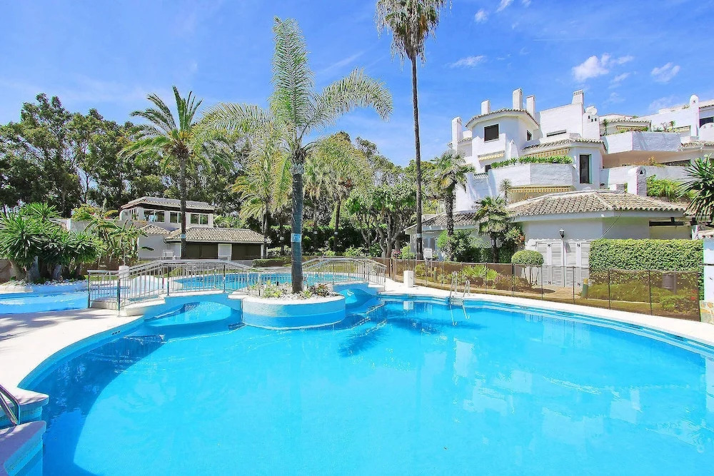 1104 Beach Front Line Apartment Golden Beach 3 Pools