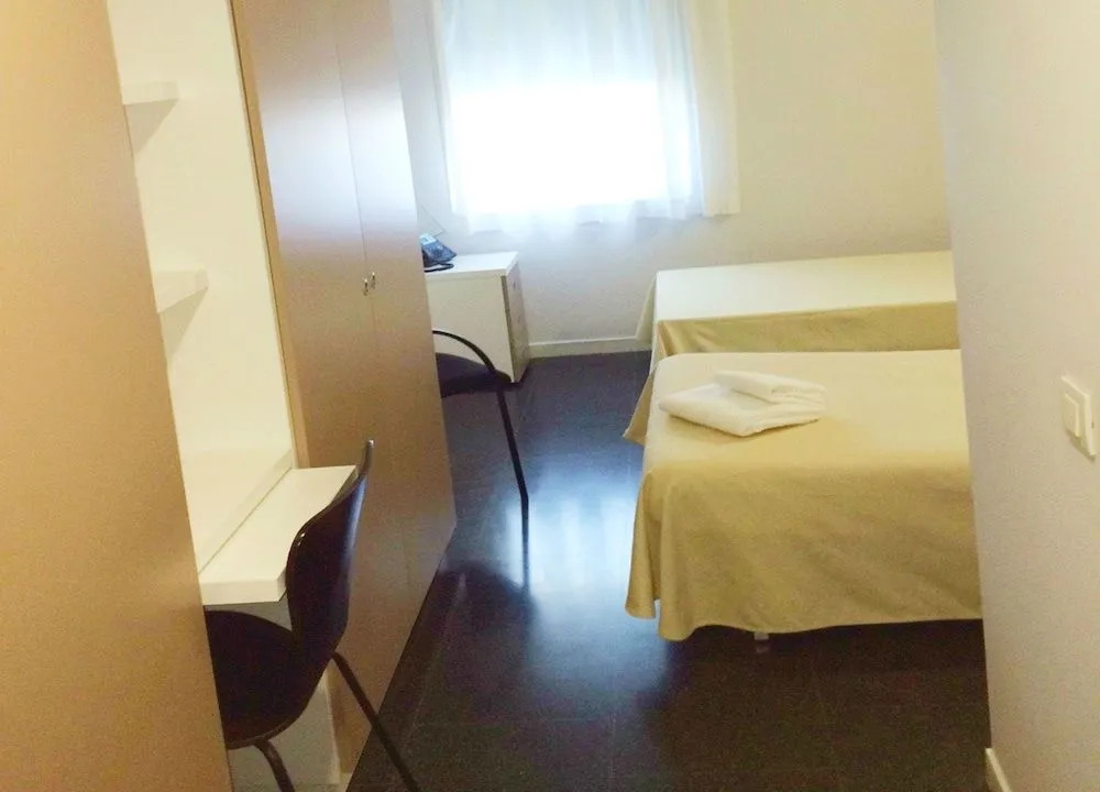 Residencia Universitaria Resa Roberto de Nobili