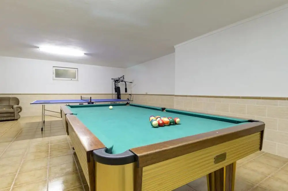Villa - 5 Bedrooms with Pool and WiFi - 107490