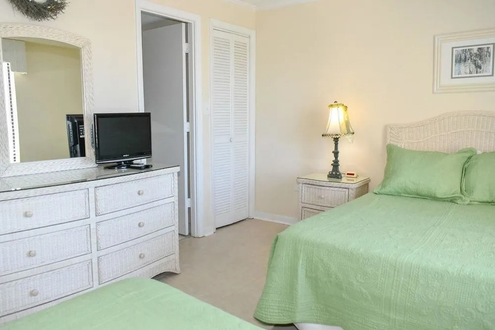 Tidemaster 806 - 3 Br Condo