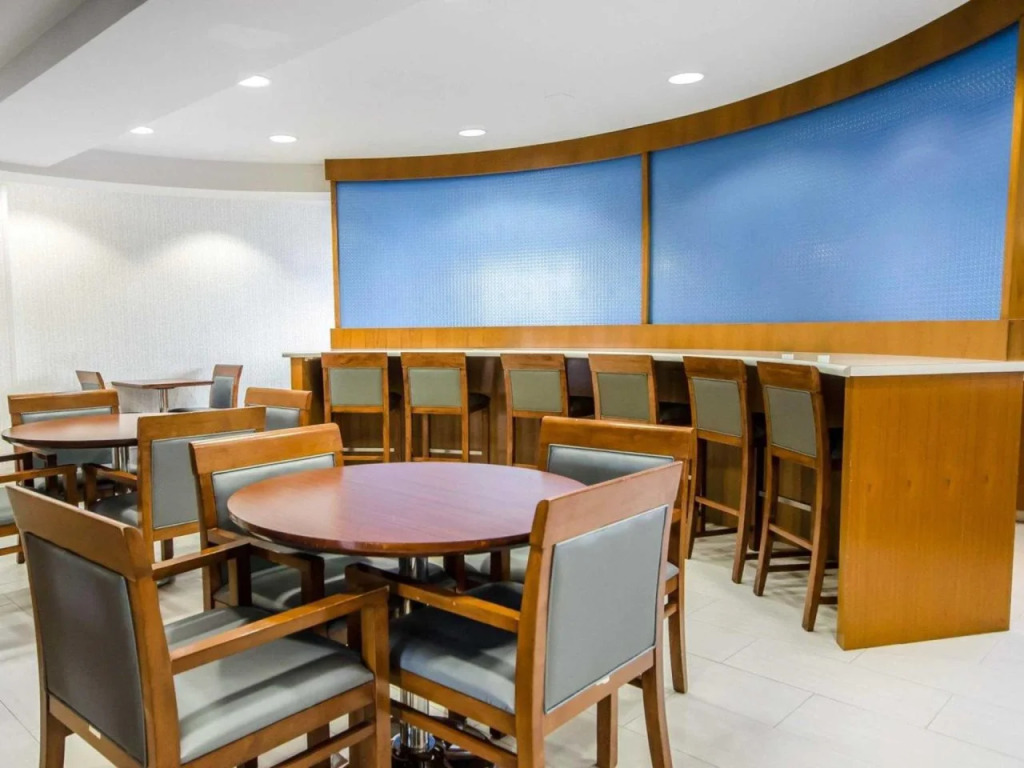 Comfort Inn & Suites Shepherdsville - Louisville South