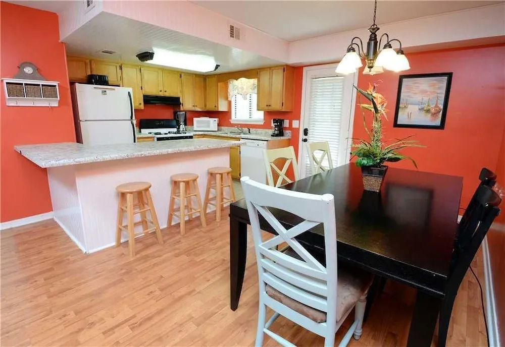 Gulf Highlands 141 - Two Bedroom Condo