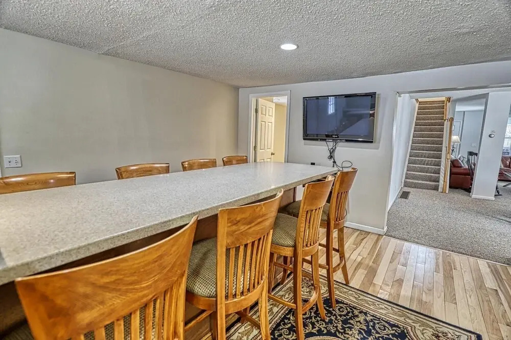 33 West Washington Street 4 Bedroom Home by RedAwning