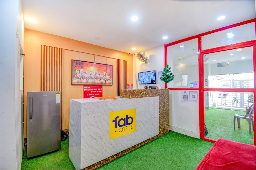 FabHotel New Dream Palace - Nr Acropilose Mall And Ruby Hospital