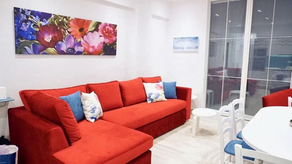 Vibrant & Cozy Apt in Athens