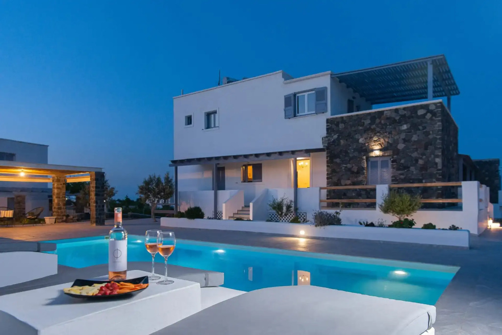 Golden Sunrise Suites
