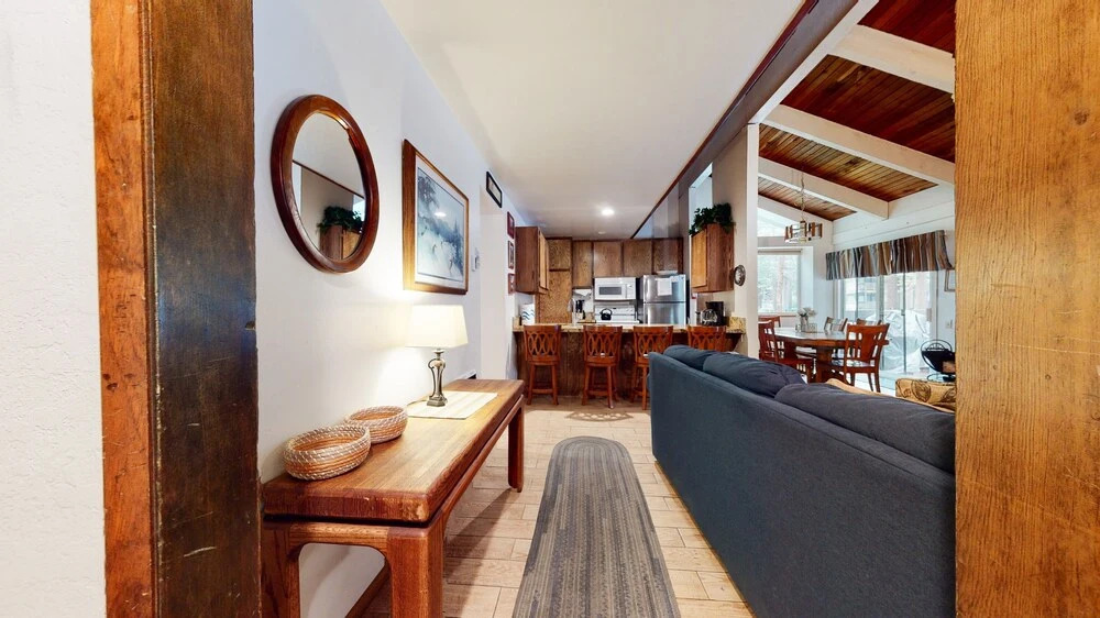 Horizons 4 188 Cozy Condo with Great Complex Amenities, On the Shuttle Route by RedAwning
