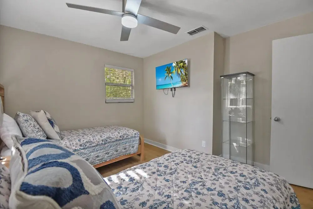 Family & Pet-friendly Home Near Beach, Downtown & Boat Ramp