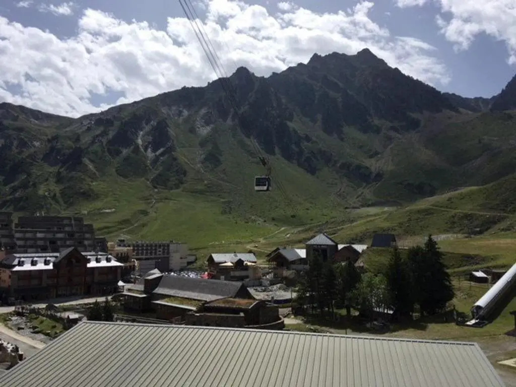Appartement La Mongie, 2 pièces, 6 personnes - FR-1-404-206