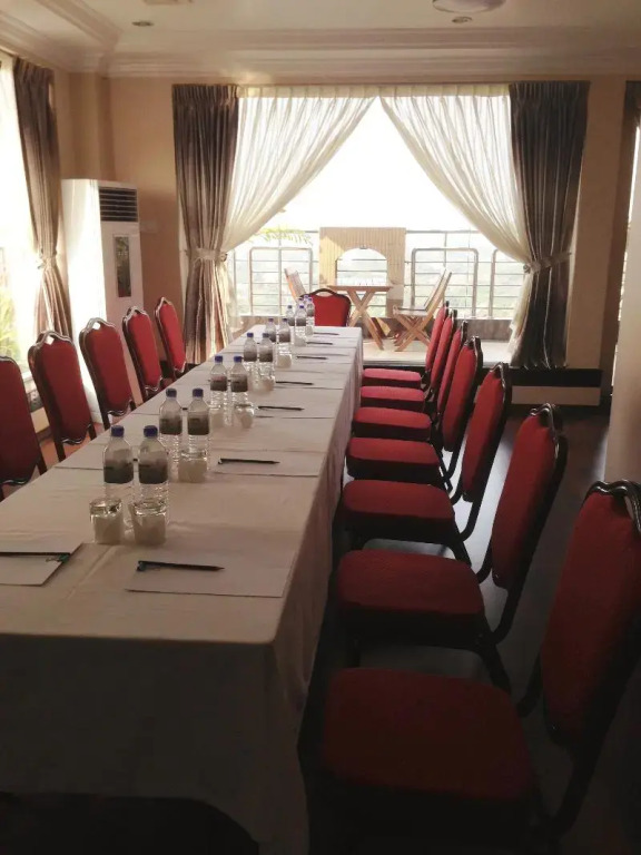 Hotel Grand United - Ahlone Branch