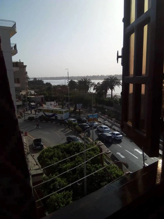 Corniche El Nile Flat