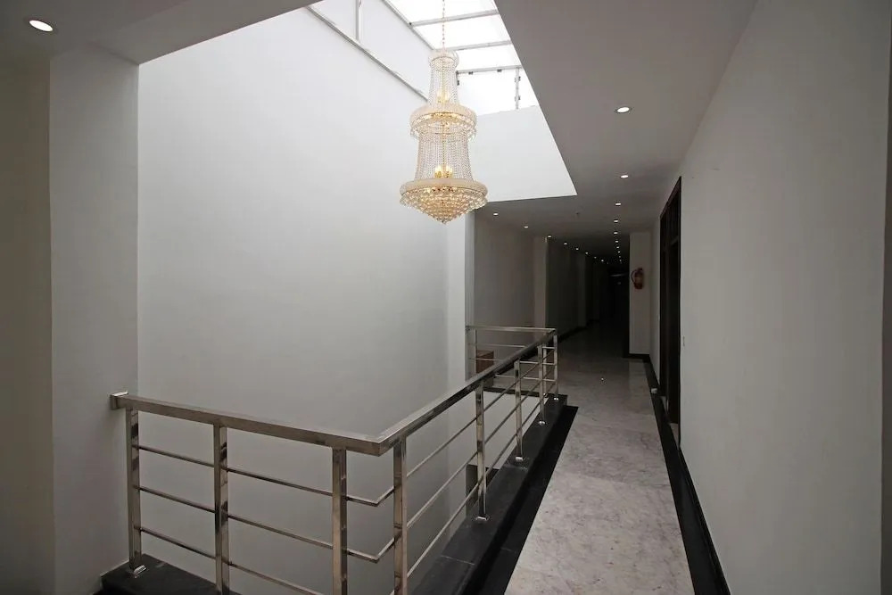 Hotel Opal Courtyard