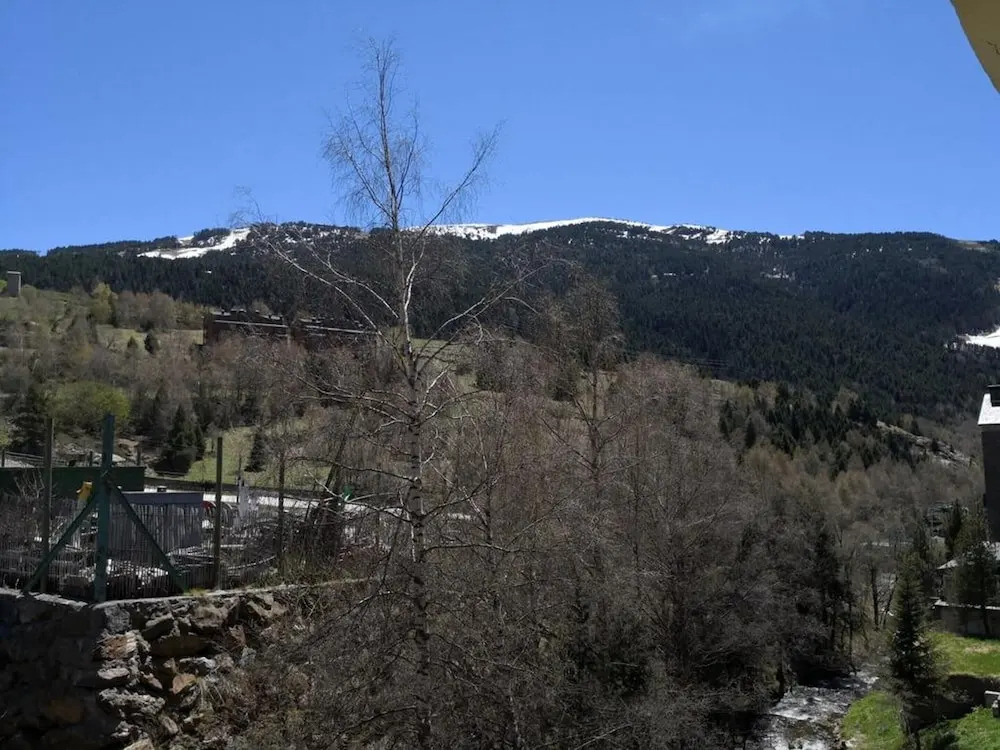 Apartment with 2 bedrooms in El Tarter with wonderful mountain view balcony and WiFi