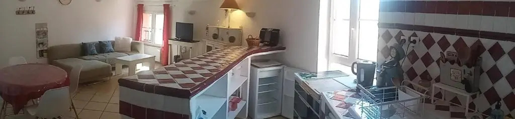 Appartement de charme avec terrasse tropézienne / Rooftop