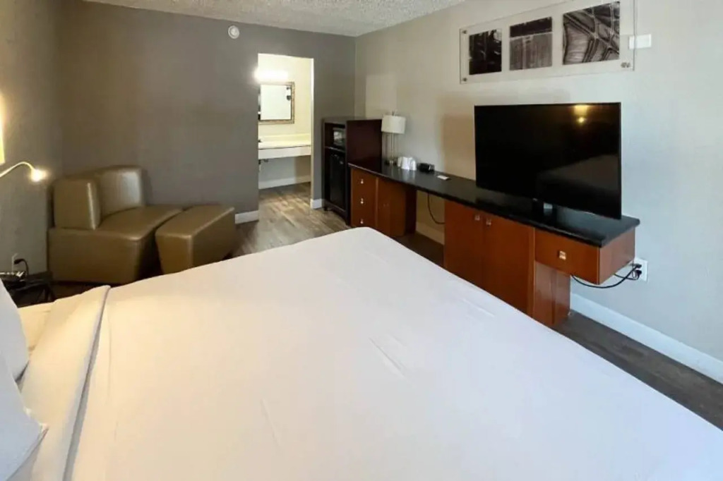 Motel 6 New Port Richey, FL