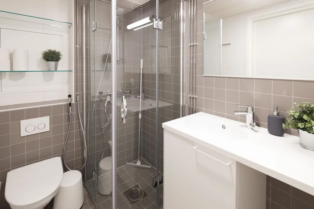 SSA Spot stylish 3-room apt ID 5001B18