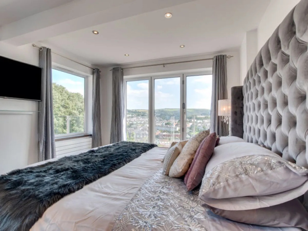 4 Bed in Ilfracombe oc-rockho