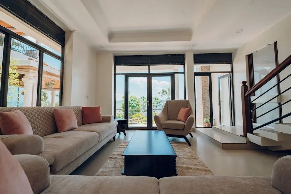 Rooftop View Apartments Rebero