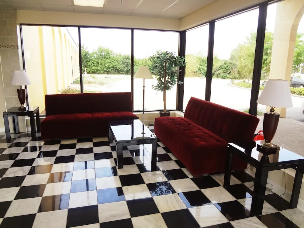 Red Roof Inn & Conference Center Chicago - Aurora Fox Valley