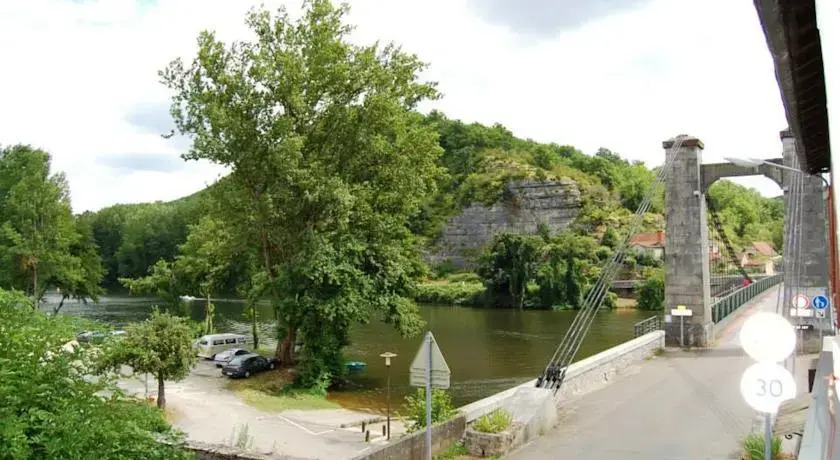 Lauberge du Pont