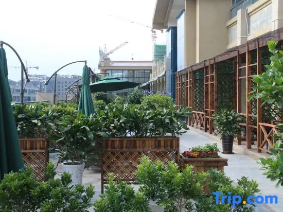 Zizhong Zhongtie Bomei Hotel