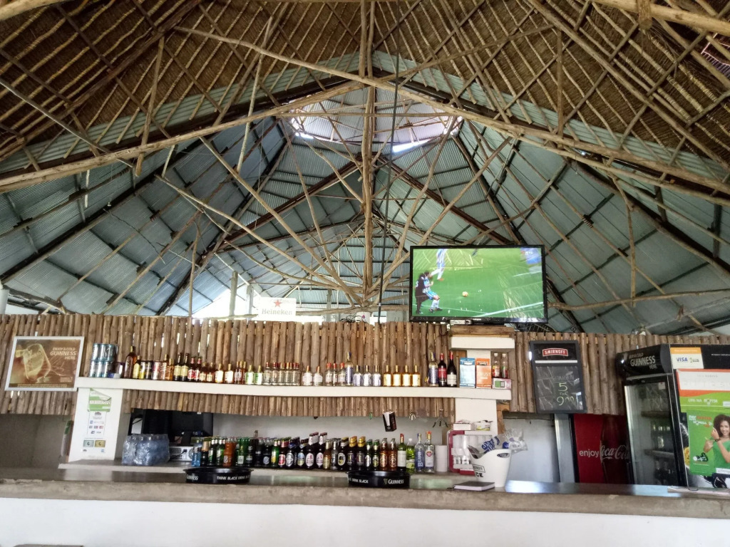 Курортный Отель Travellers Inn Resort Malindi
