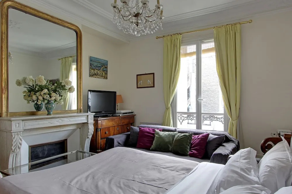 210176 - Comfortable Apartment for 6 People in the Heart of the Grands Boulevards