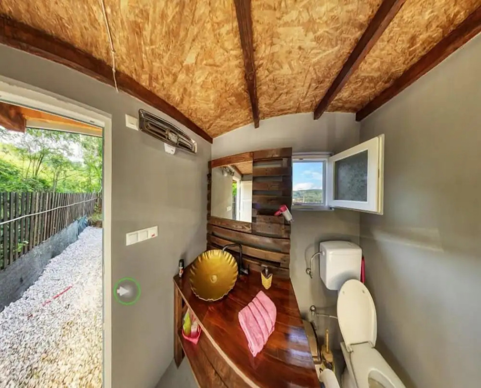 Bosnian Pyramid Glamping