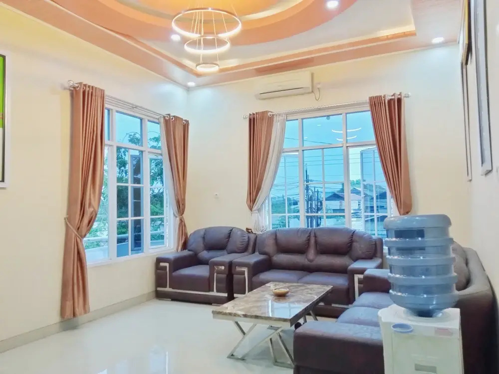 Urbanview Hotel Rifal Home Tegal