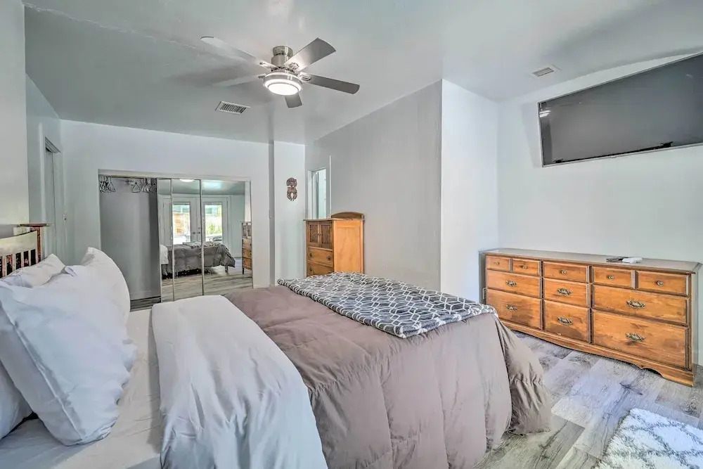 Stylish Basecamp 6850' Near Downtown Williams!