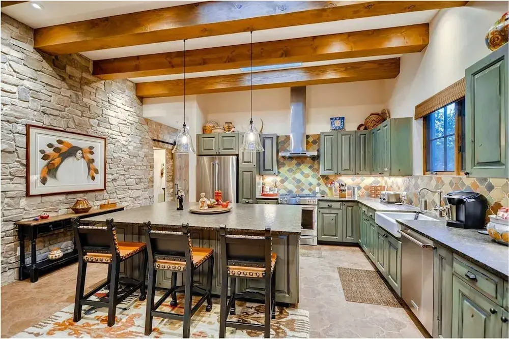 Casa Cuervo - Luxury Home With Gorgeous Amenities a Block off Canyon Rd