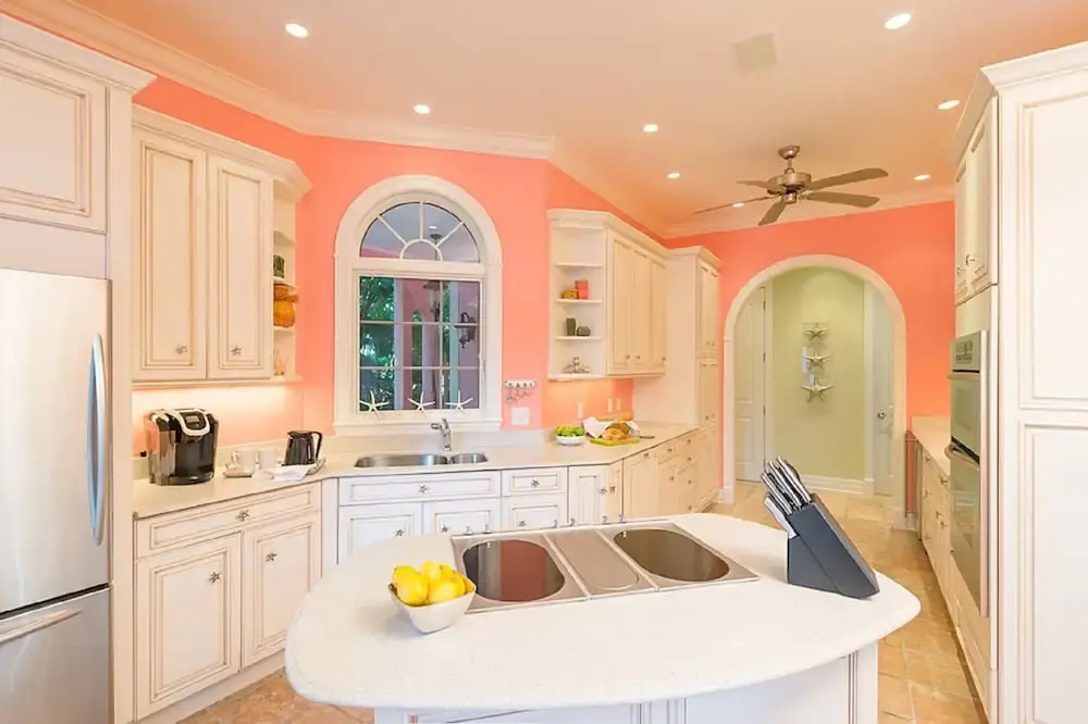 Waterfront Pink House With Private Dock Pool