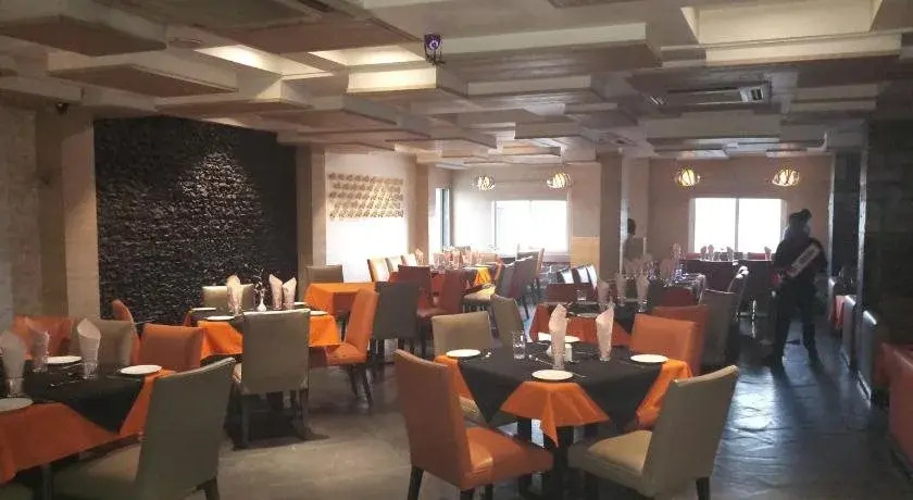 17 Degrees Hotel