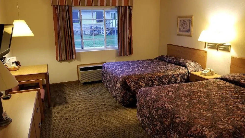 Plymouth Suites