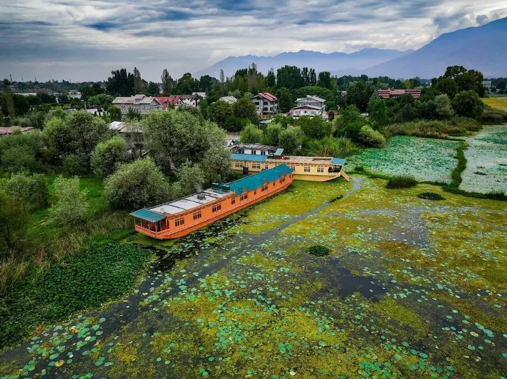 Kings Houseboats