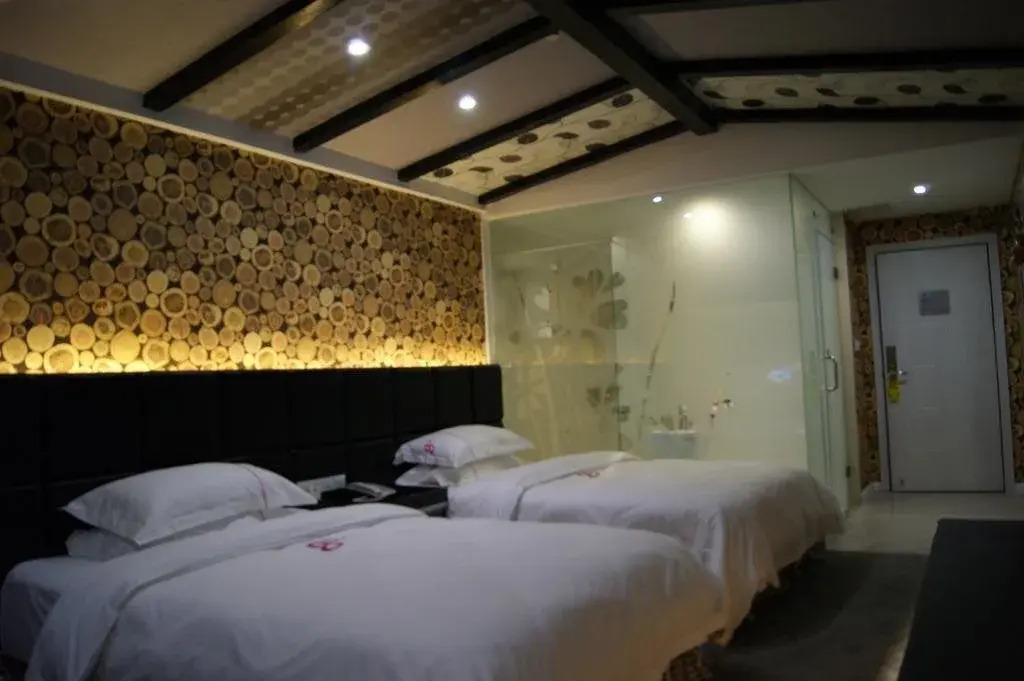 Kalun Shijue Hotel
