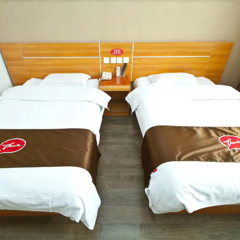 Xiangyuan Express Hotel (Rizhao Suning Plaza)