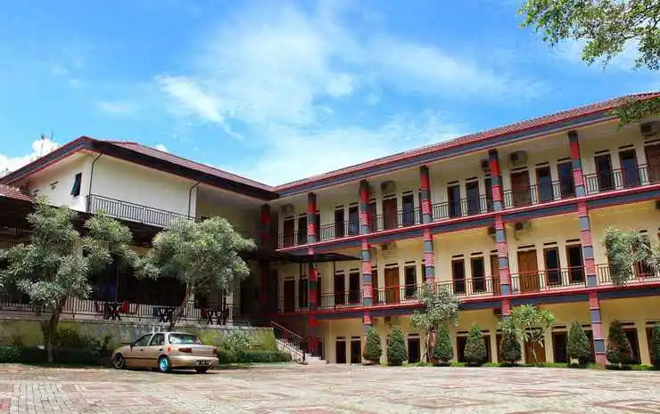 Bayak hotel bumdes Cipayung & resort