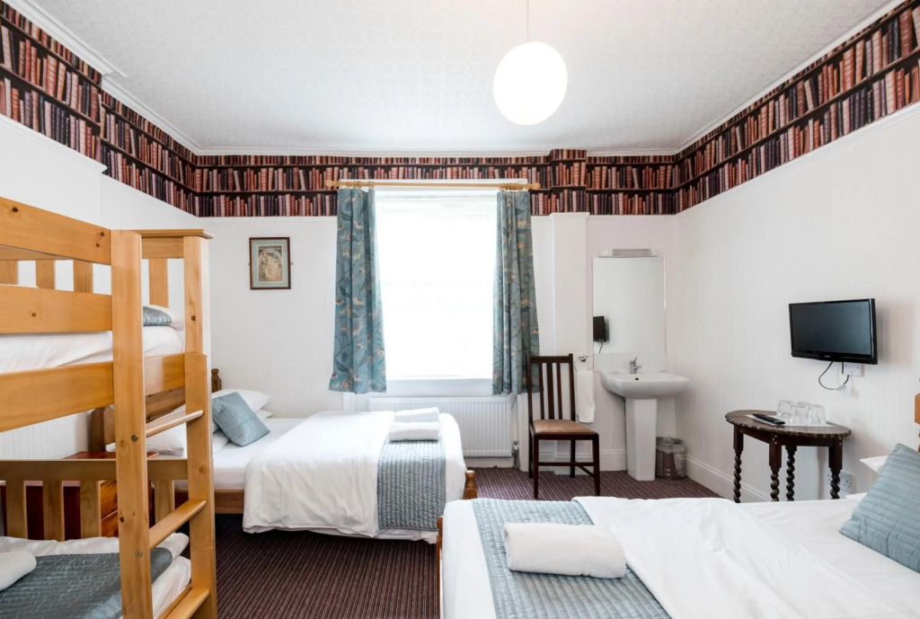 St Athans Hotel