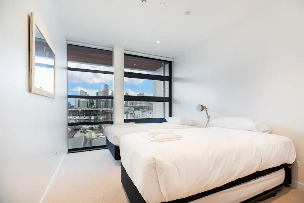 Stunning Luxury Condo at the Waterfront