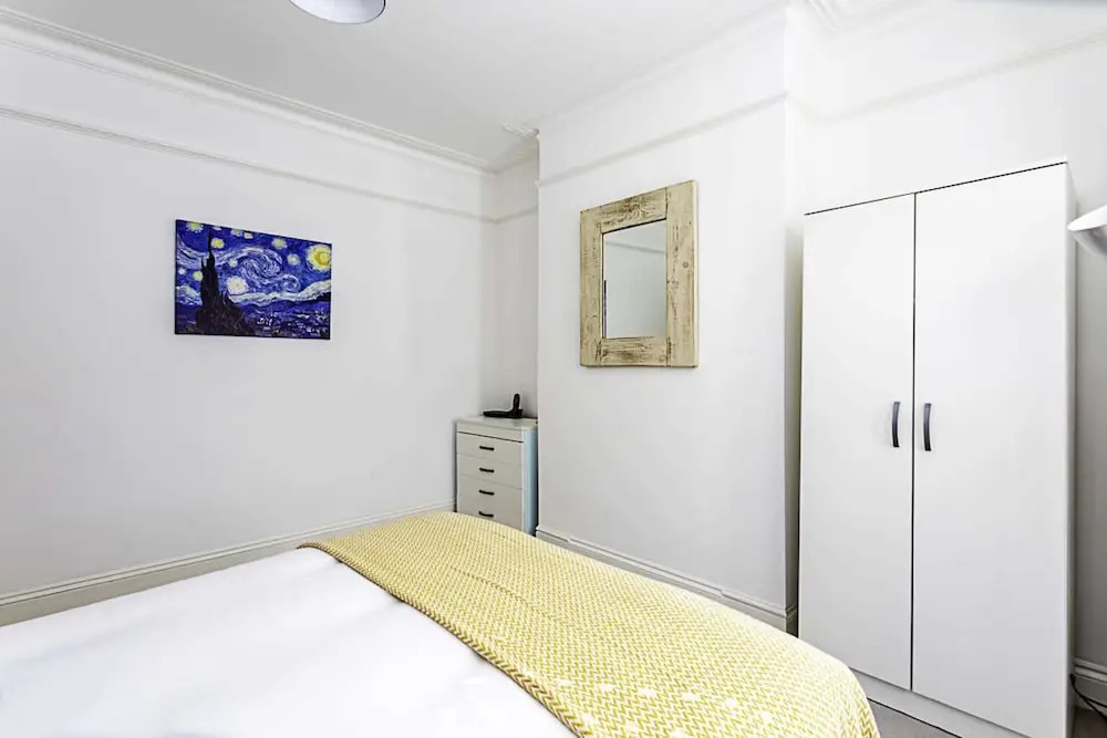 Cozy 2 Bed Apartment in Chiswick