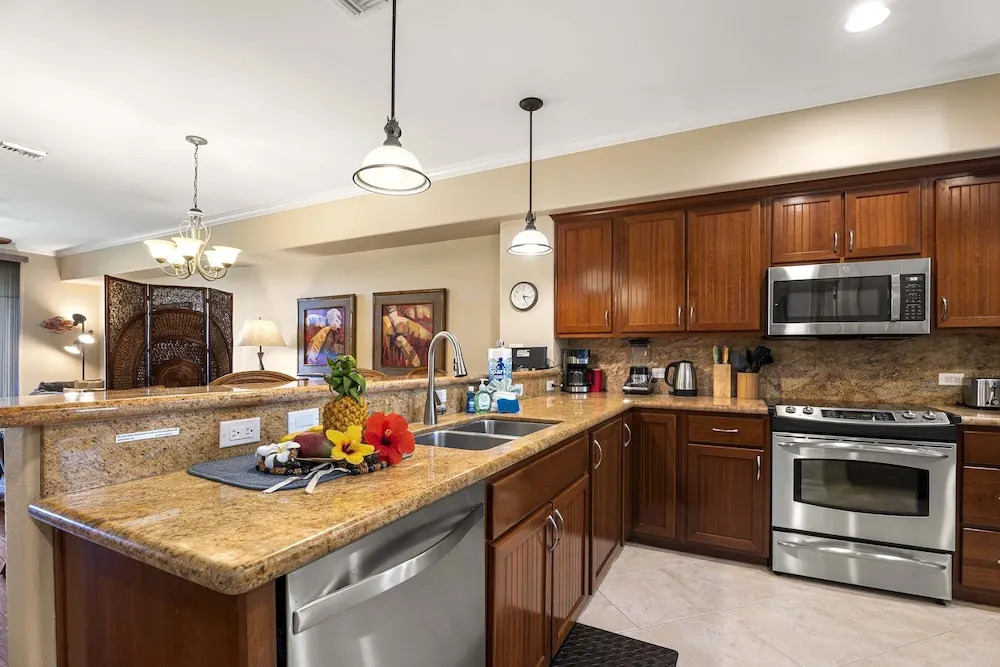Waikoloa Beach S O2 2 Bedroom Condo by RedAwning