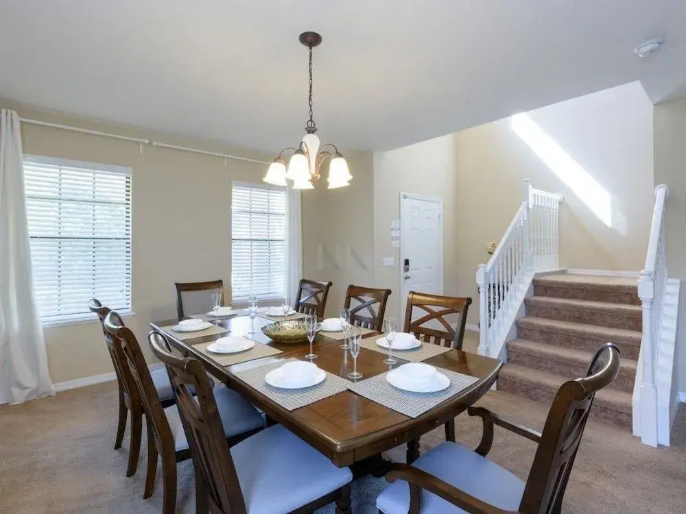 Special Vacation Home 5 Bedrooms home by RedAwning