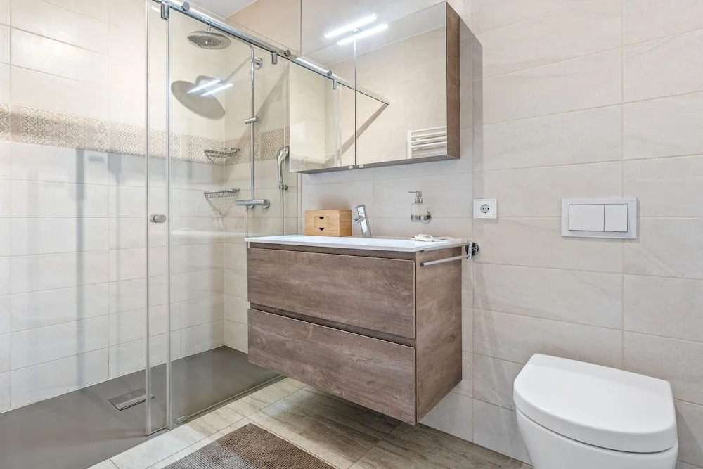 Modern 2-Bedroom Apartment ID227