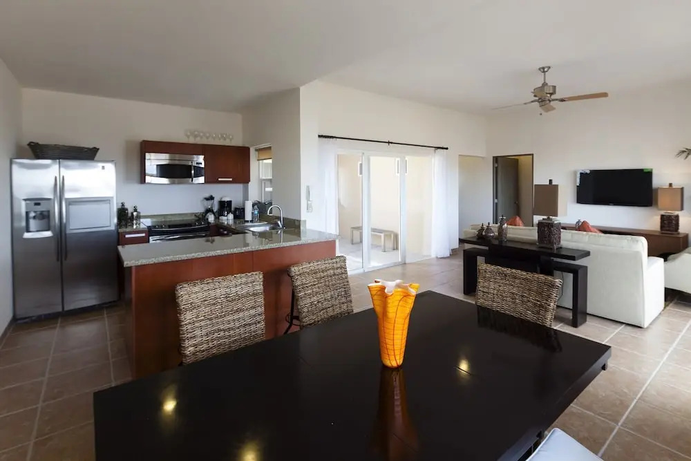 Puerta Cortes Residences: Las Colinas