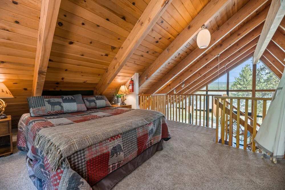 Moonlight Shores Lakefront - 2br/1ba/ Beautiful Lakefront Cabin/smart Tvs/hot Tub/wifi 2 Bedroom Cabin