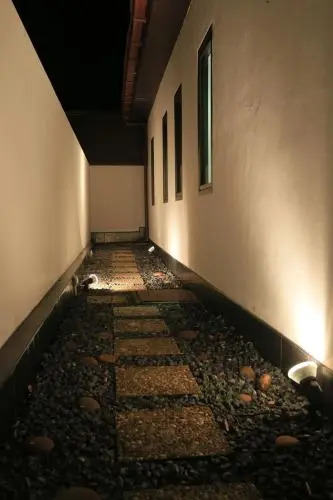 Naiharn Beach Villa