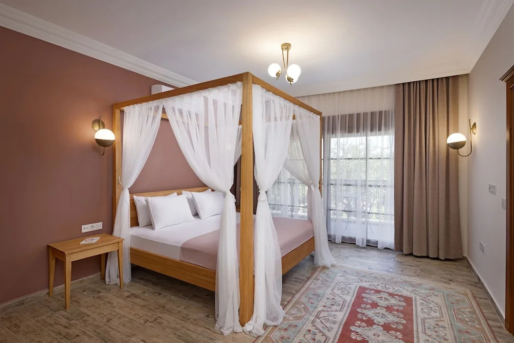 Kairos Hotel